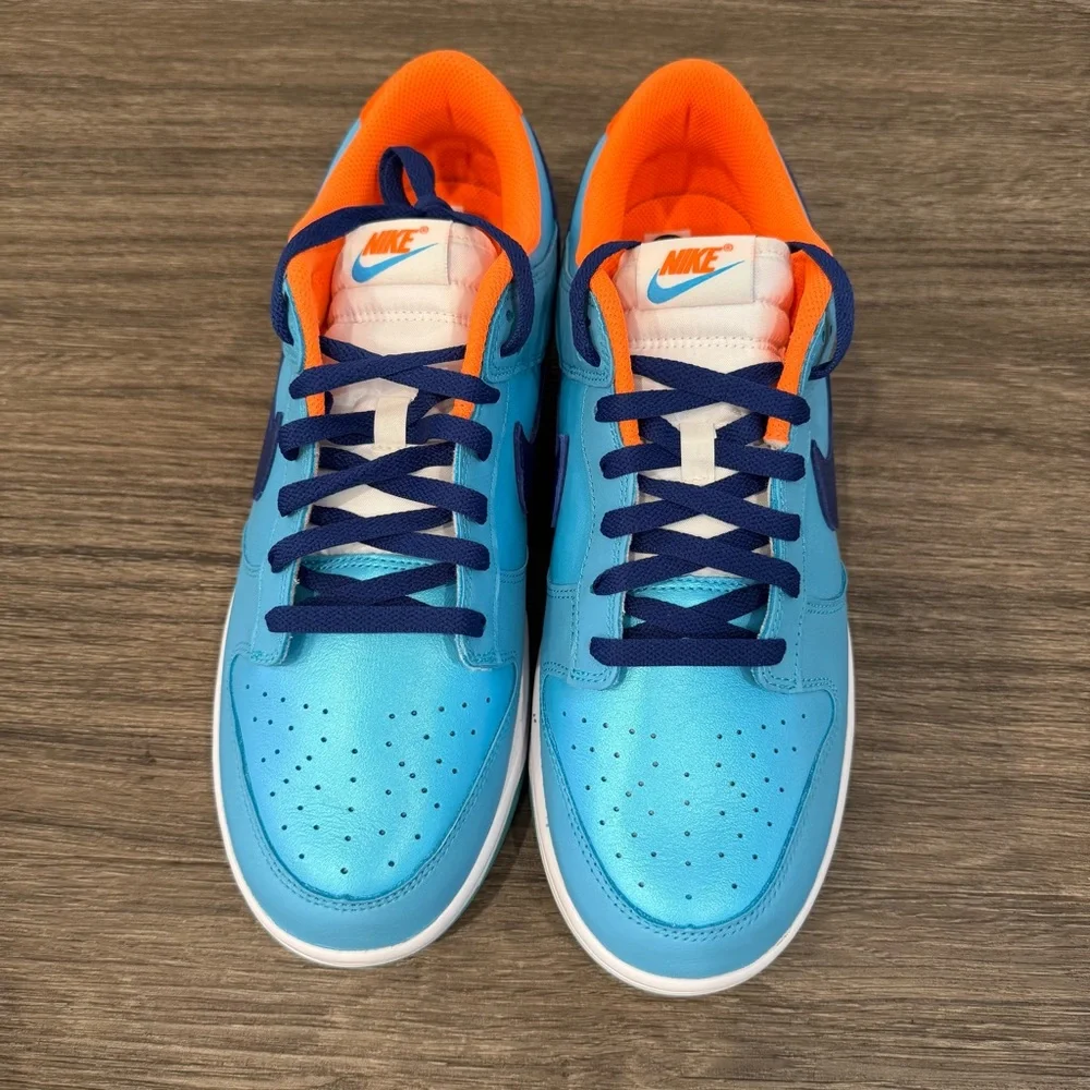 NIKE DUNK LOW SE sz 10.5
